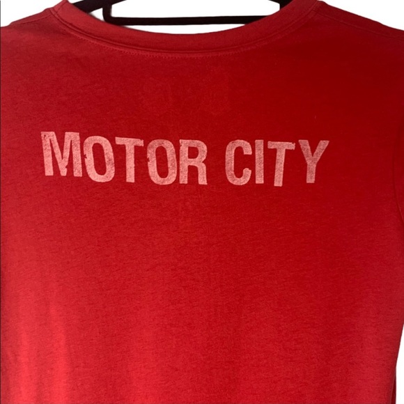 Detroit Pistons Motor City Crewneck t-shirt - Picture 4 of 4